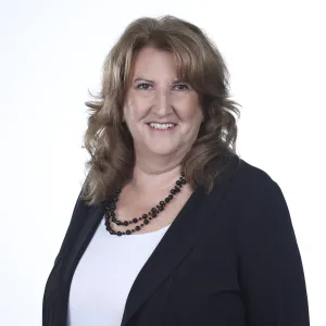 Heather Dahr headshot